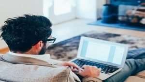 How to Make Passive Income Without Experience or a Website Course Free